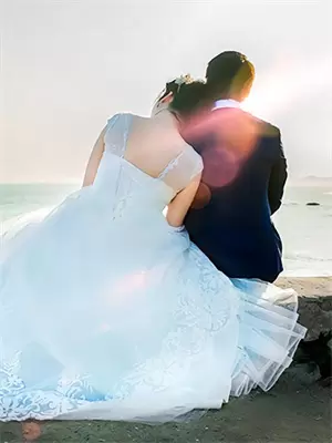 大婚当日被绑到青楼